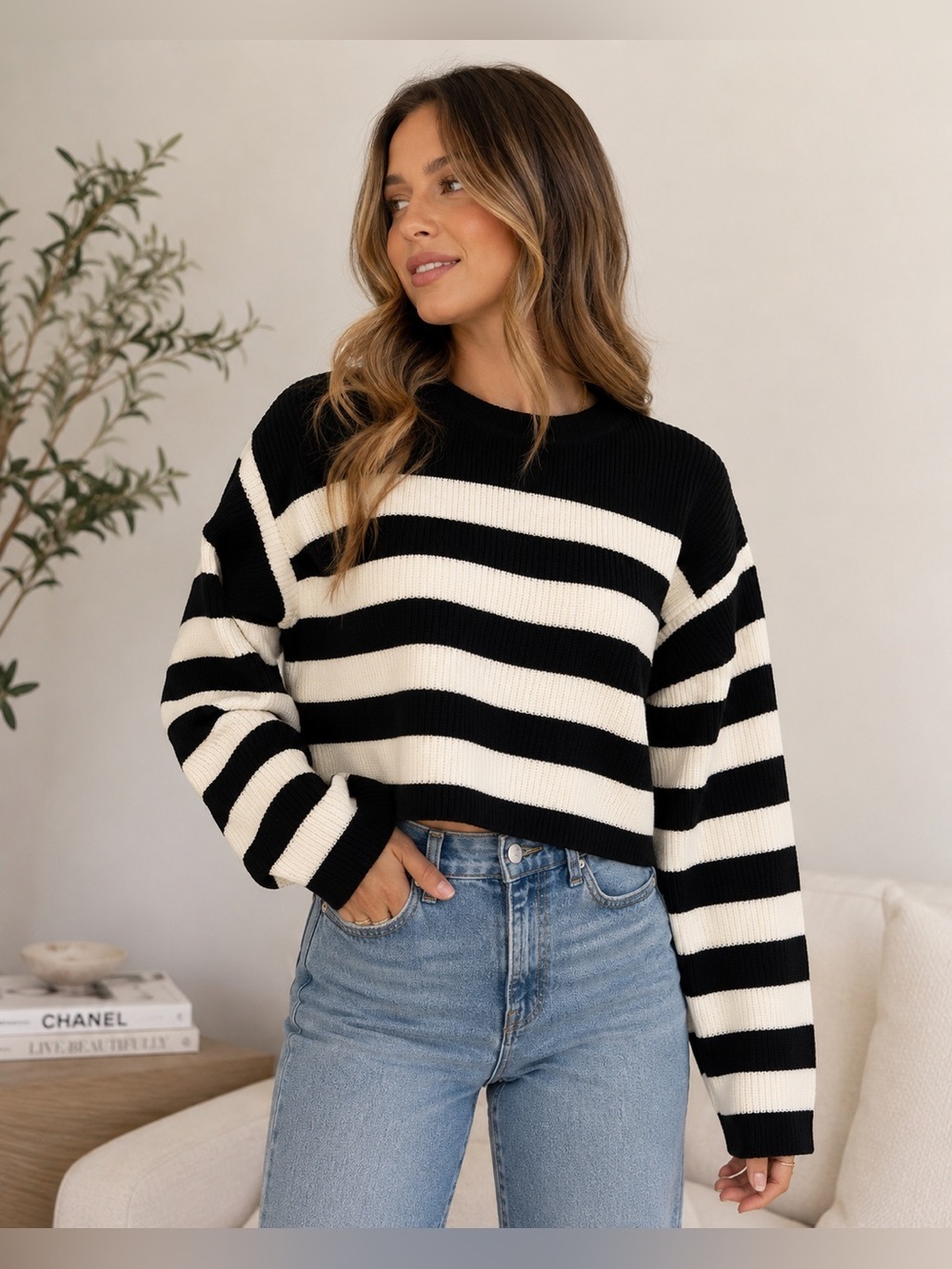 Sincerely Jules Black & Ivory Striped Cropped Rib Knit Sweater Women’s Medium